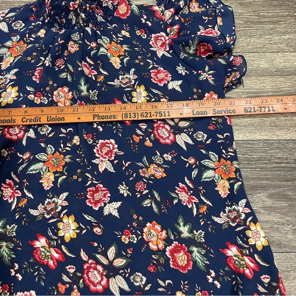 NY Illusion Navy Floral Smocked Neck Blouse Size Large - Picture 9 of 9